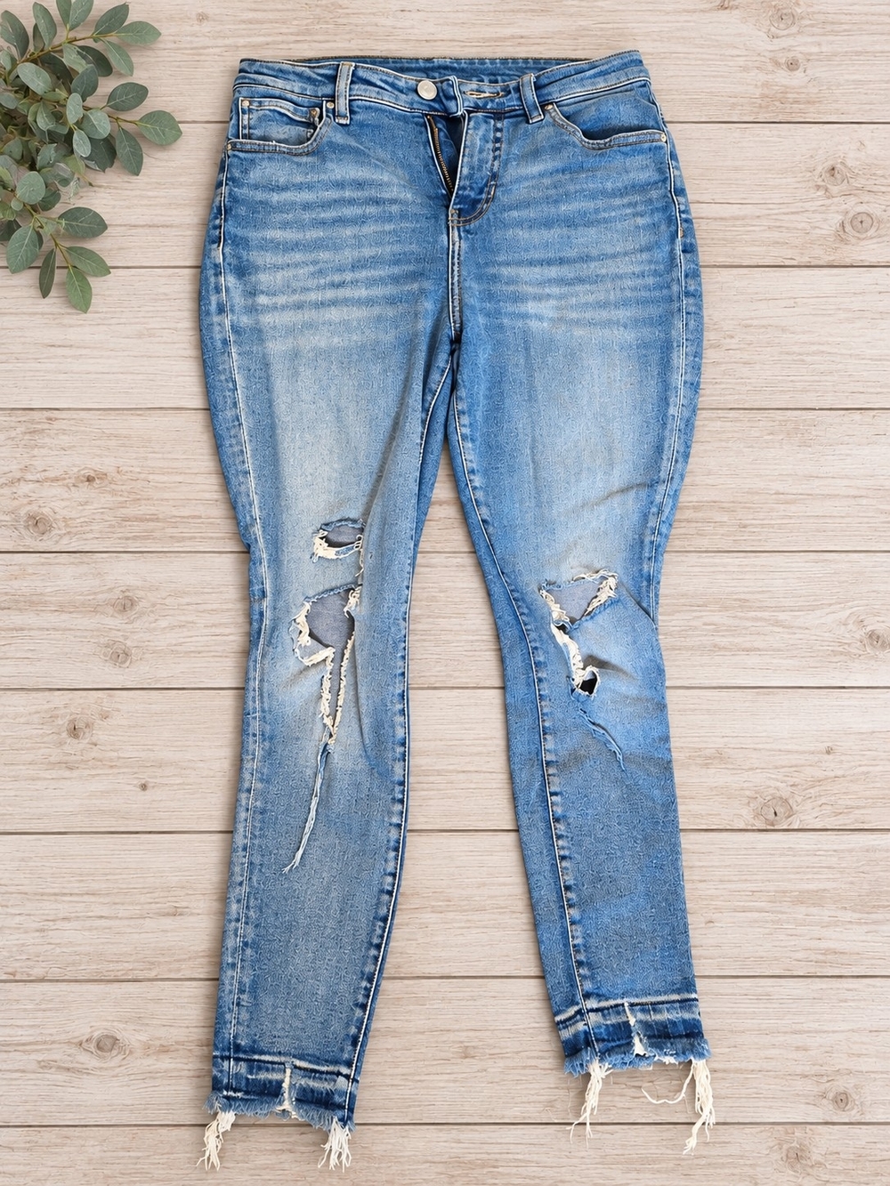 Jag Jeans Light Blue Distressed Skinny Jeans